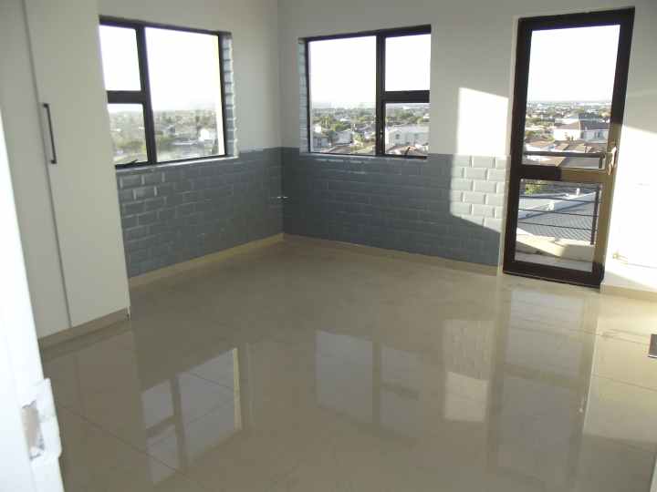 2 Bedroom Property for Sale in Parklands Western Cape